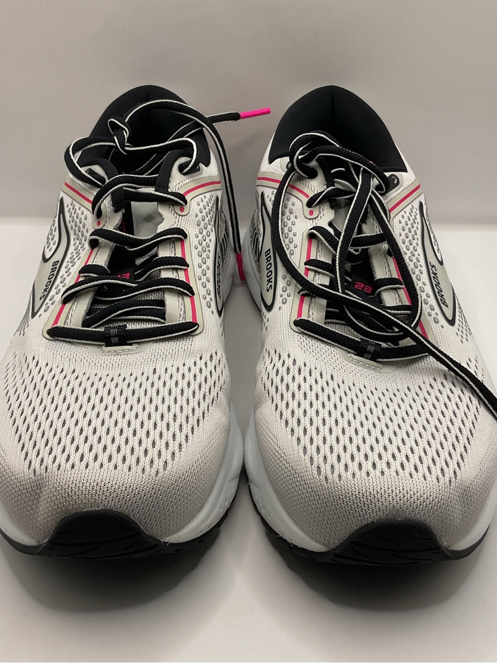 Brooks Womens Ariel GTS 23 Road Running Shoes in Grey, Black and Pink Size 9 - Picture 2 of 12